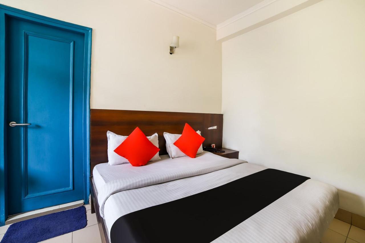 Capital O 48354 The Nest Nowe Delhi Zewnętrze zdjęcie